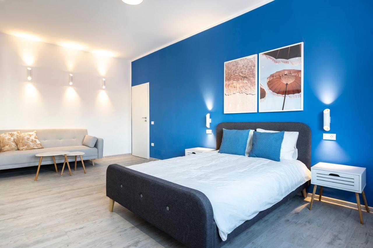 Blue Design Apartament In Magheru Бухарест Екстер'єр фото